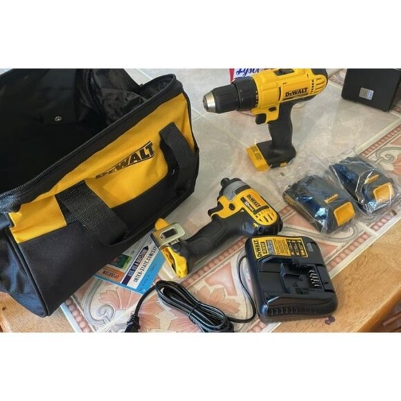 20V MAX Cordless Drill and Impact Driver, Power Tool Combo Kit with 2 Batteries - Picture 1 of 1